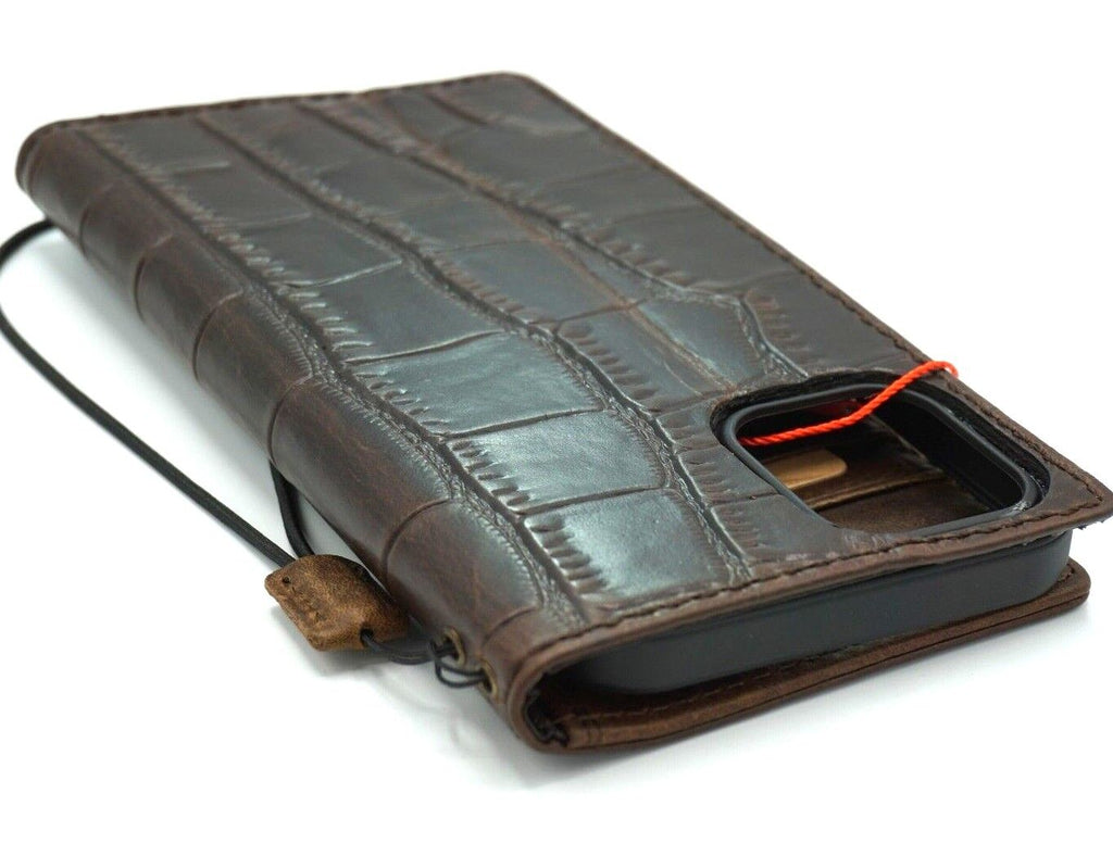 Handmade genuine leather phone case for Galaxy S series, featuring crocodile style design and wallet compartment by DAVISCASE.