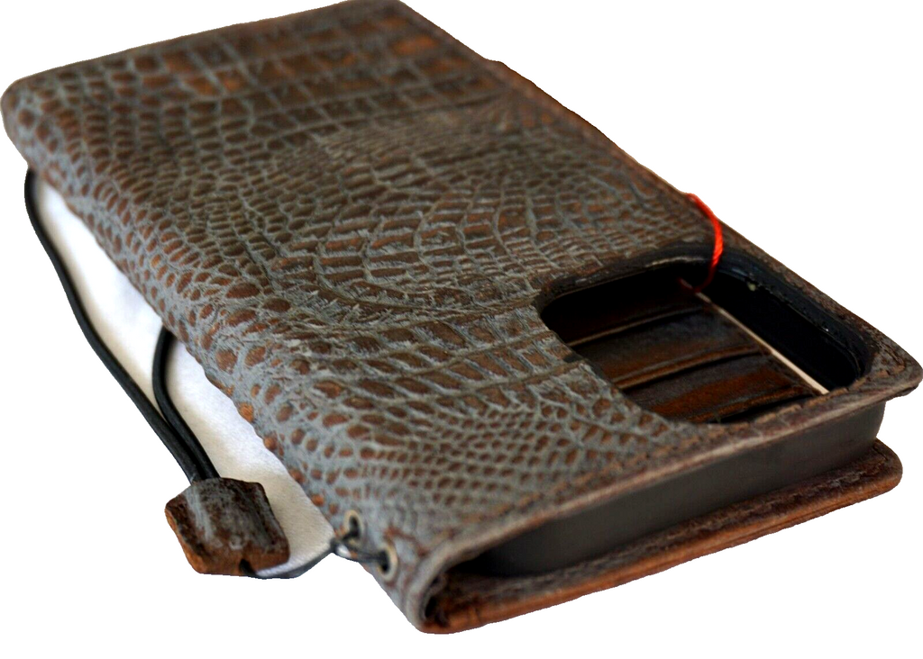 DavisCase handmade leather phone case for iPhone models with vintage crocodile style, credit card slots, full grain leather, full protection
