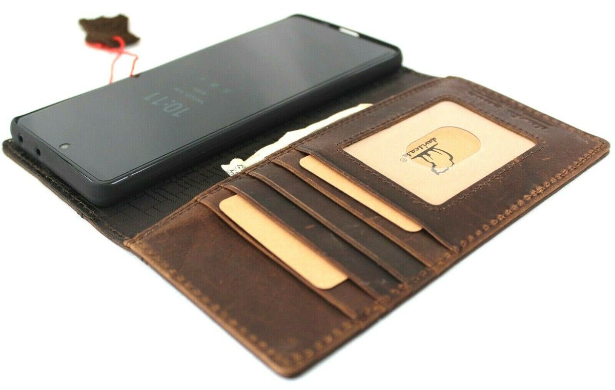Handmade genuine leather phone case by DAVISCASE for Galaxy S22, S21, S20, Note 10, A71, and more with vintage diamond design and wallet style.