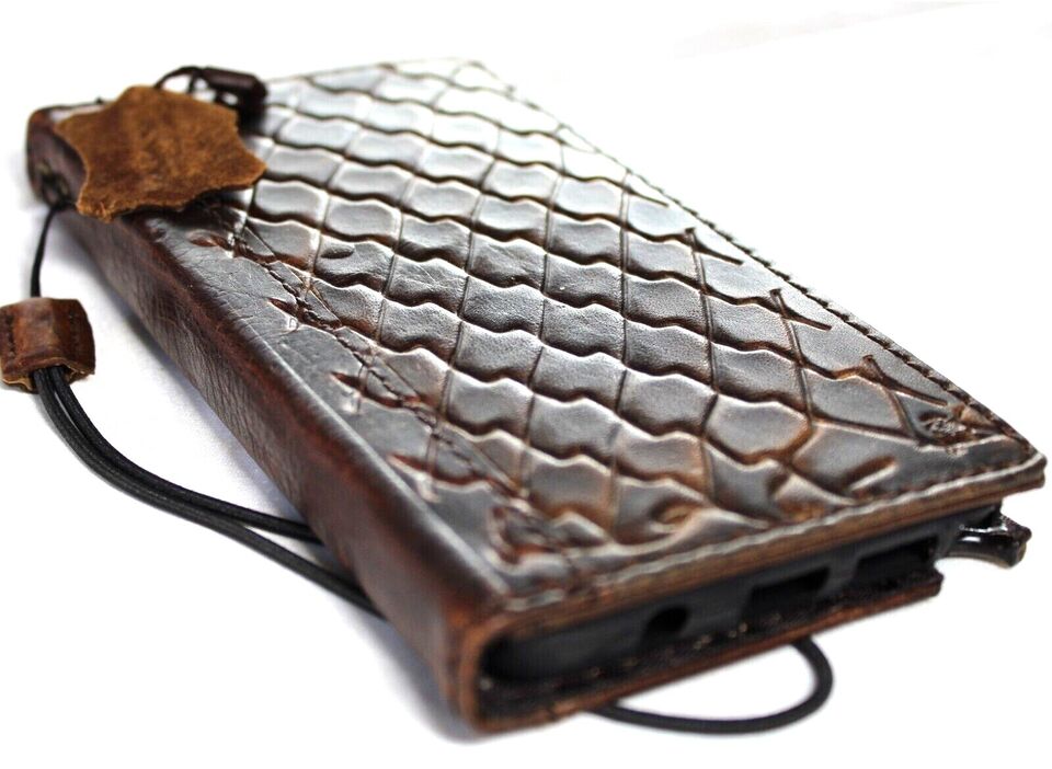 Handmade genuine leather phone case by DAVISCASE for Galaxy S22, S21, S20, Note 20, A71, A51, and more, with vintage art wallet design