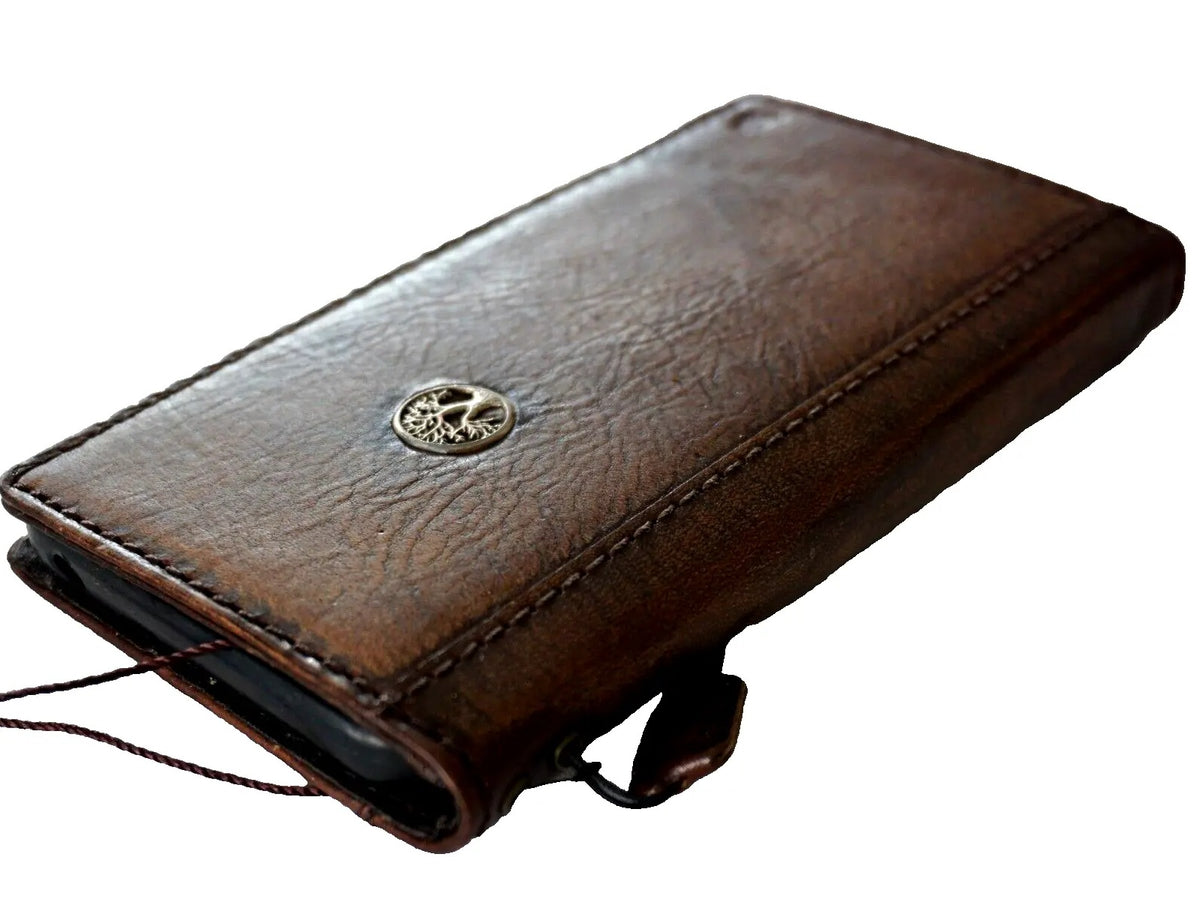 Handmade leather phone case for Apple iPhone 12 to 17 Pro Max with credit card slots, vintage style, by DAVISCASE.