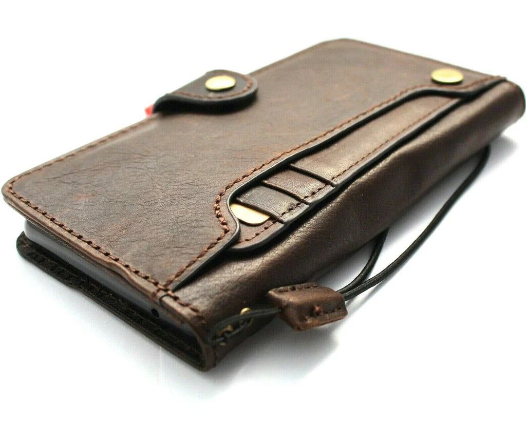 Genuine leather Google Pixel 7 Pro case by DAVISCASE, luxury handmade book wallet design with precise cutouts and premium finish.