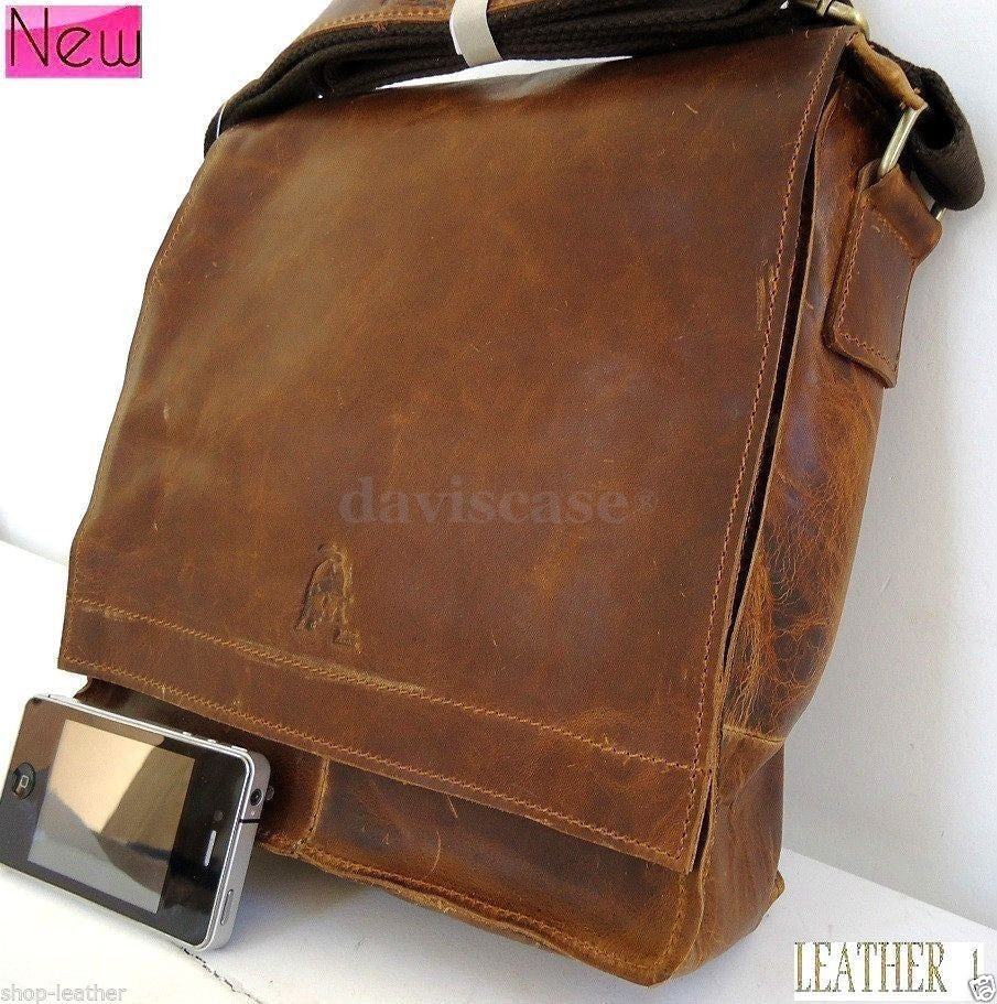 Men's vintage leather messenger bag for iPad and laptop, classic handbag style with genuine leather, ideal for 10 and 11-inch devices.