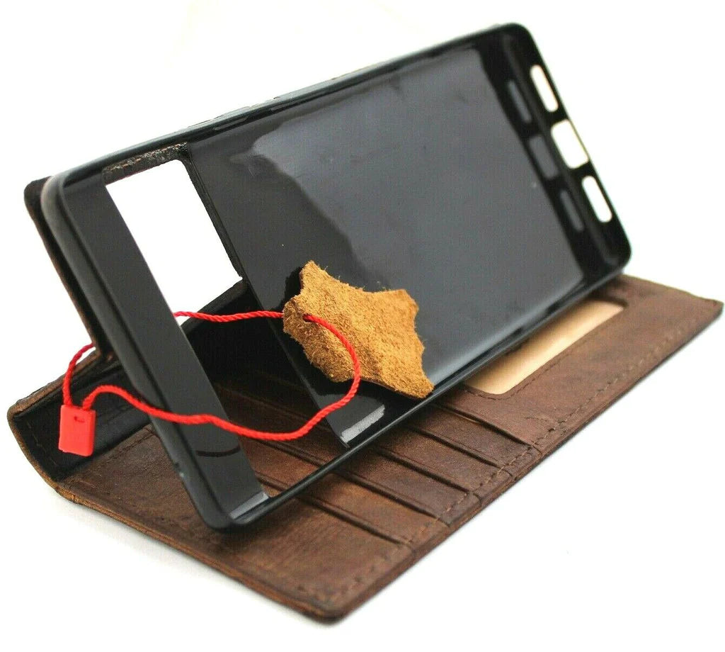 Genuine leather Google Pixel phone case by DAVISCASE, vintage book wallet style for Pixel 10, 9, 8A, 7A, and 6 models.