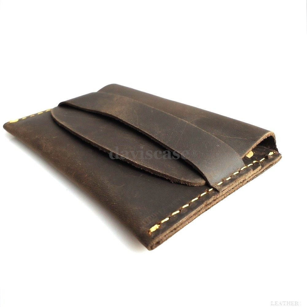 Genuine full leather men's mini wallet by DAVISCASE with slots for credit cards and cash, compact and stylish for everyday use.