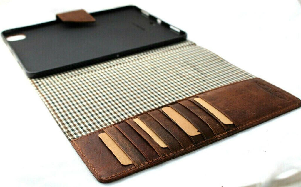 Genuine vintage leather iPad Pro 11 (2020) case by DAVISCASE with handcrafted design, credit card slots, slim hard cover, handmade.