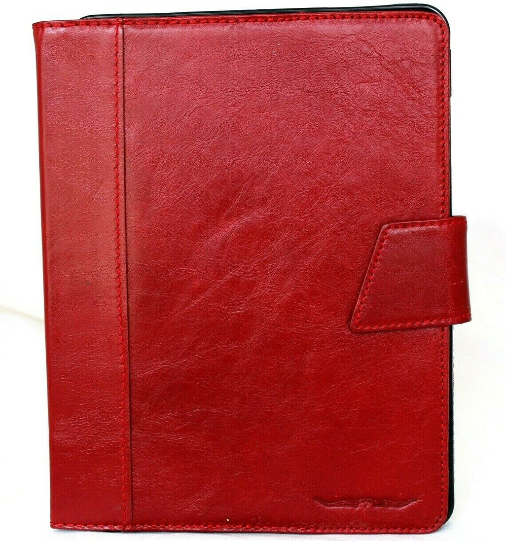 Red DavisCase vintage leather iPad Pro 11 (2020) flip cover with credit card slots, handmade slim hard case for Apple tablet.