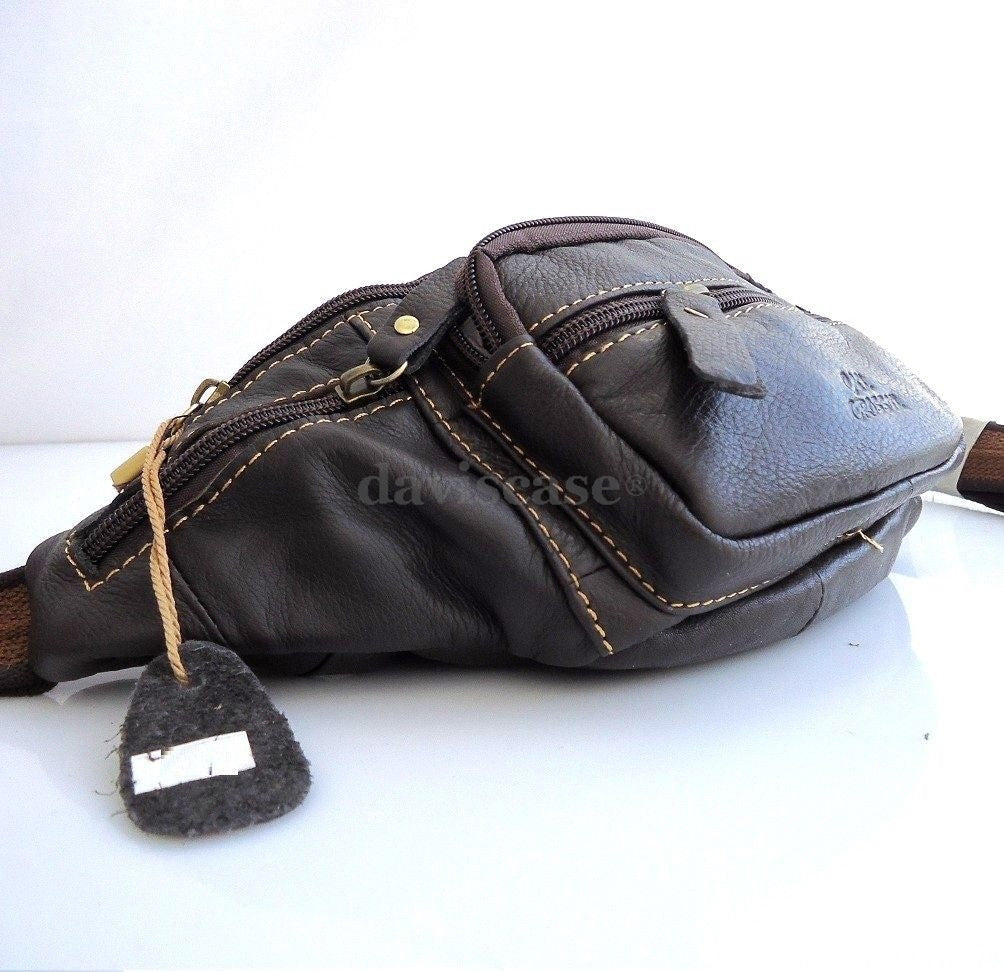 Natural leather men's shoulder wallet bag by DAVISCASE, featuring a compact waist pouch style with a pocket design.