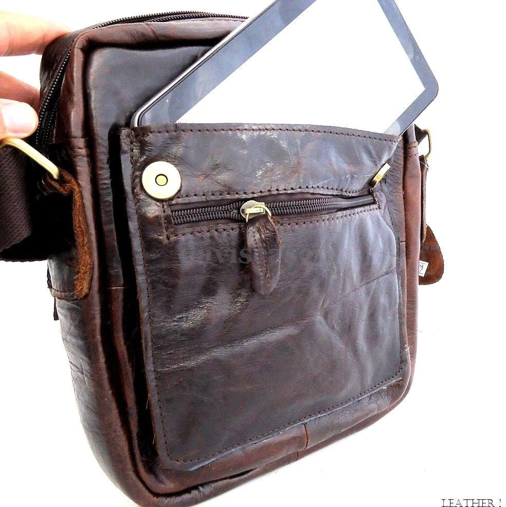 Vintage genuine leather men's shoulder bag with crossbody strap, designed for iPad 2-4, featuring retro 60s-70s style and cowhide material.