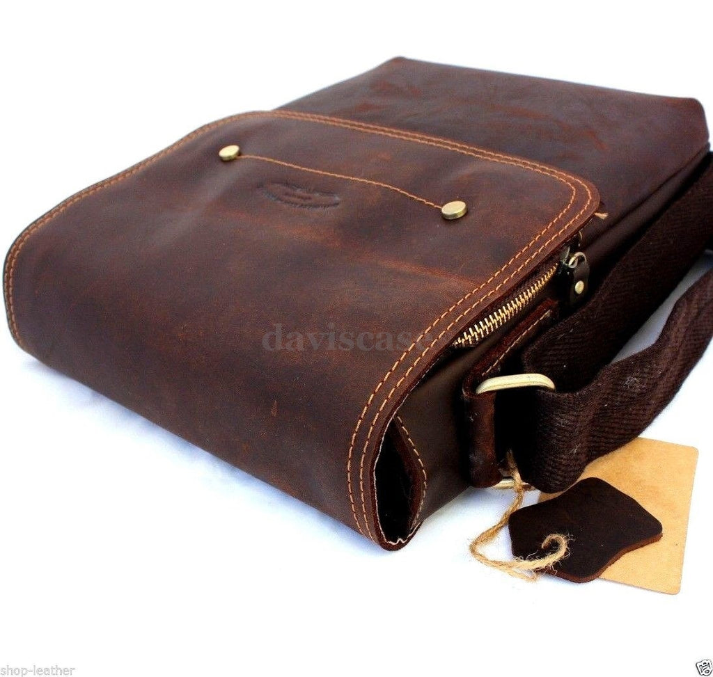 Genuine vintage brown leather men's messenger bag with shoulder strap, DAVISCASE crossbody satchel for school and everyday use.