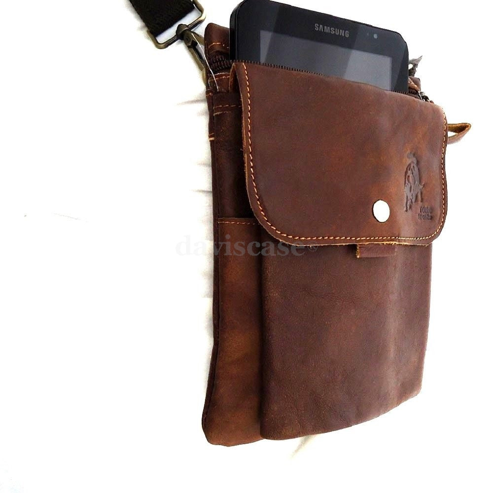 Men's genuine leather crossbody bag by DAVISCASE, vintage style, slim design in soft brown leather, perfect for classic everyday use.