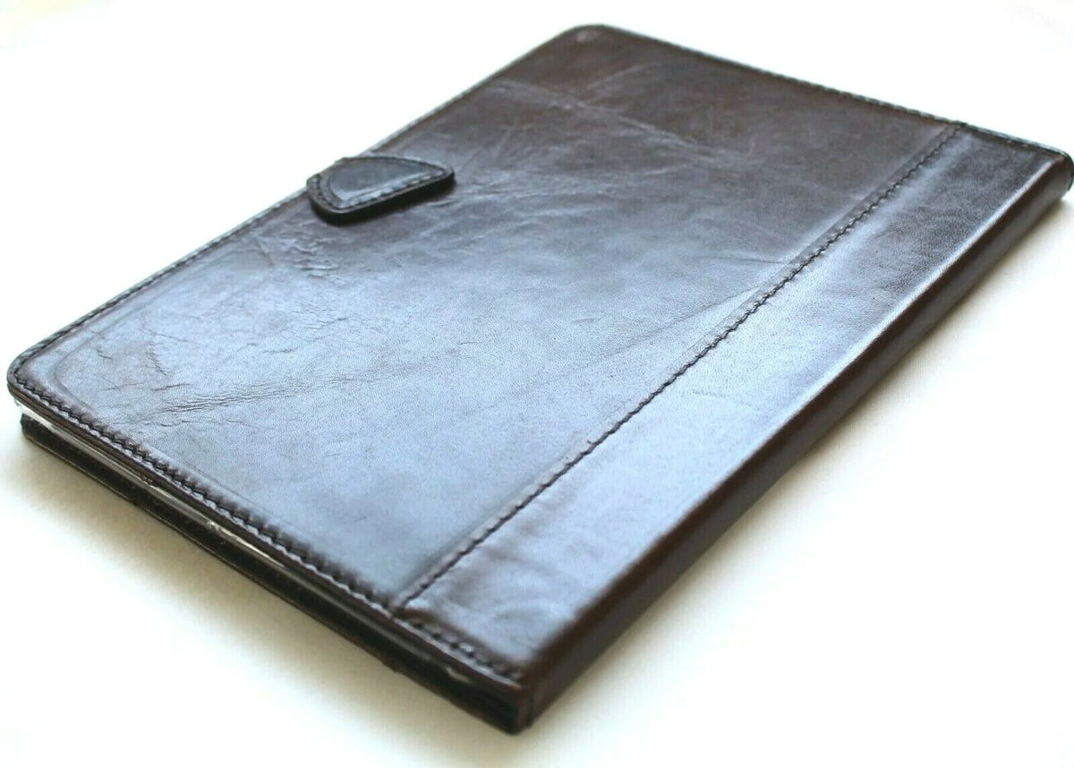 DavisCase genuine leather flip cover for Apple iPad 10.9 (2022), with credit card slots and slim design, handmade in black.