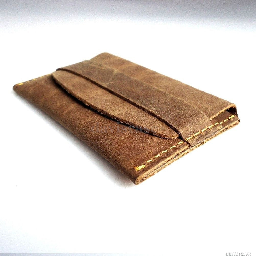 Genuine leather men's mini wallet by DAVISCASE with slim design, money and ID credit card holder, minimal and compact for everyday use.