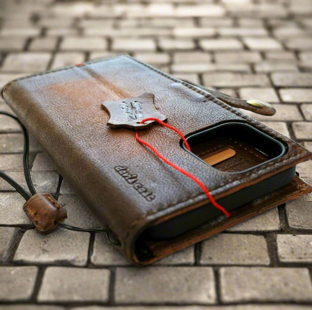 Handmade genuine leather phone case for Galaxy S21 Ultra and Note 20, featuring wallet and zipper design by DAVISCASE.