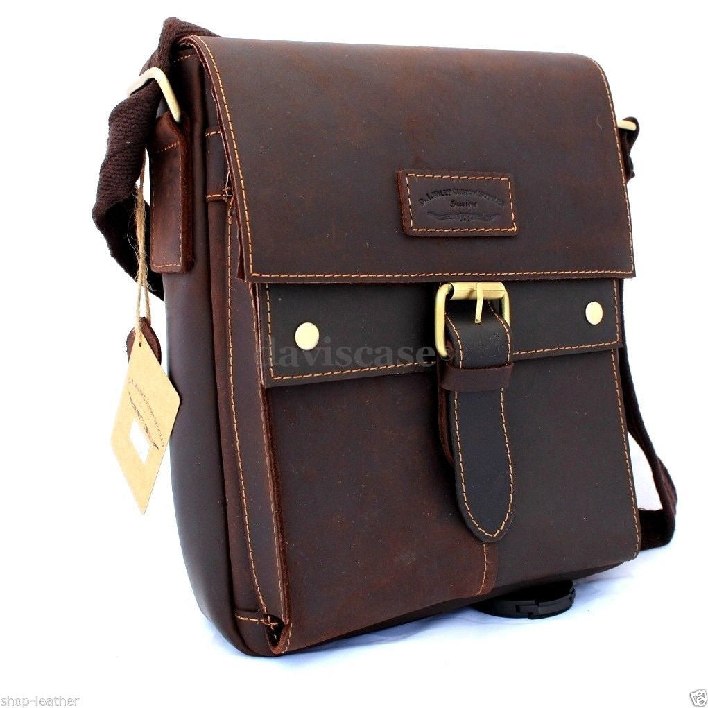 Genuine vintage brown leather men's messenger shoulder bag by DAVISCASE, featuring a crossbody design with classic style.