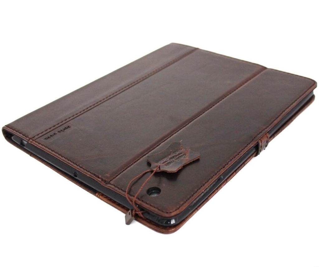 Genuine leather iPad case for 10.2, 10.5, 10.9, 11 Pro, Air 9.7, 10th, 9th, 8th, 7th, 6th models with magnetic closure.