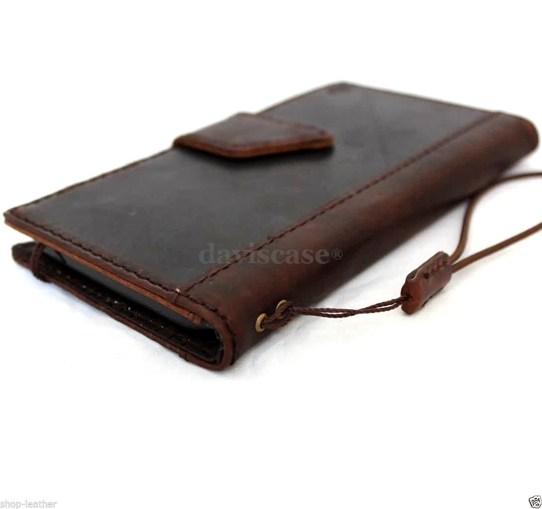 Handmade genuine Italian leather iPhone 6s Plus case with wallet, credit card slots, flip design, and magnetic closure by DAVISCASE.