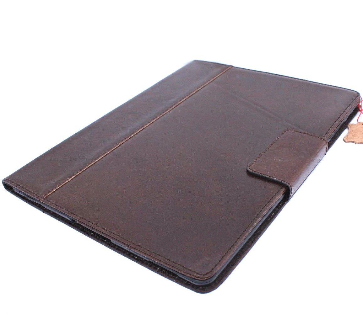 Brown genuine leather iPad Pro 12.9 case with magnetic stand and slim card slots, designed by DAVISCASE for Apple iPad Pro 2017.