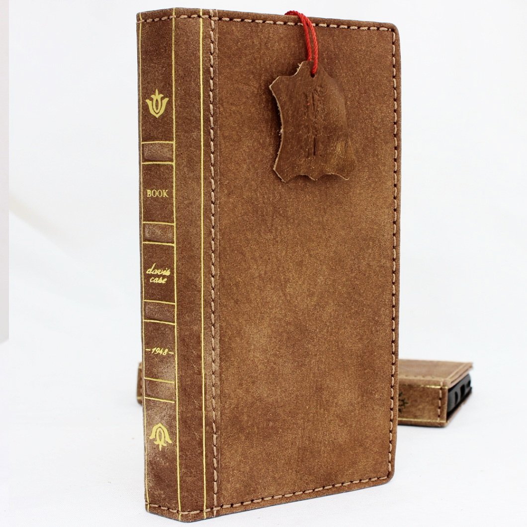 Vintage leather Samsung Galaxy S9 Plus case by DAVISCASE with wallet design, card slots, strap, and compatibility with wireless charging.