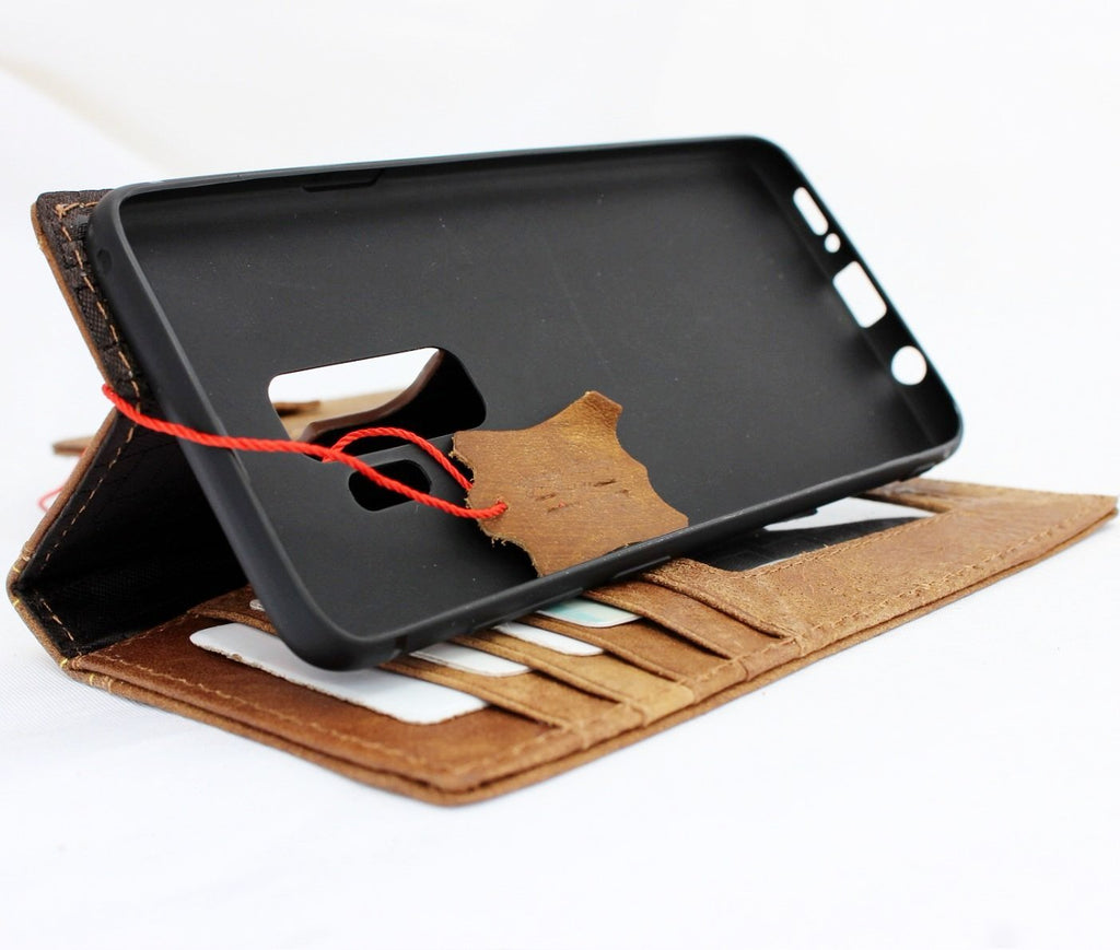 Vintage leather Samsung Galaxy S9 Plus case with wallet design, card slots, strap, and wireless charging compatibility by DAVISCASE.