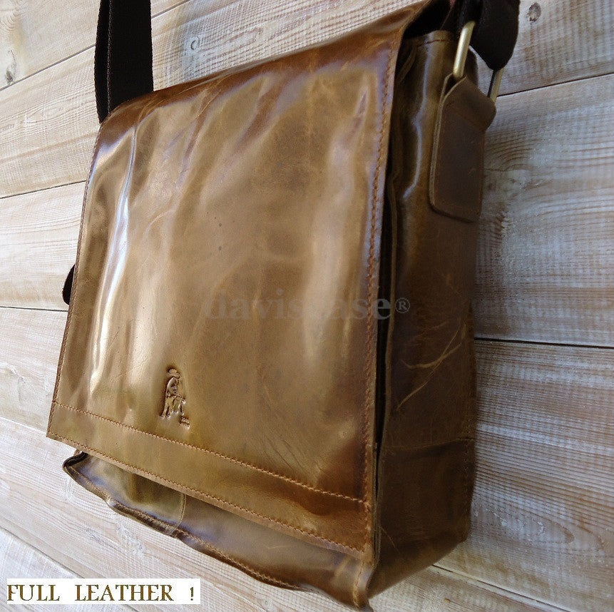 Men’s genuine leather messenger bag with vintage style, suitable for iPad and ebooks, in classic brown with sturdy strap.
