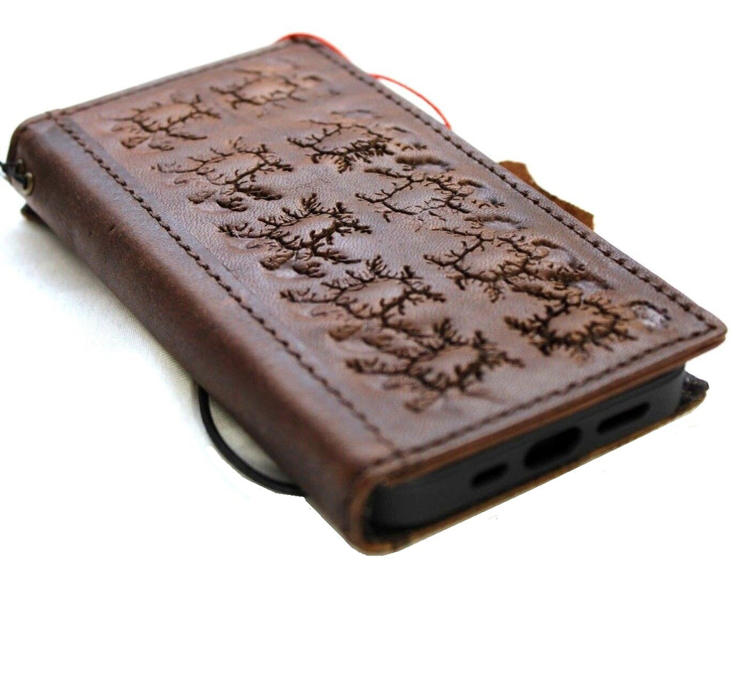 Handmade genuine leather phone case for Apple iPhone models, vintage style with card slots, full grain cracked leather, by DAVISCASE.