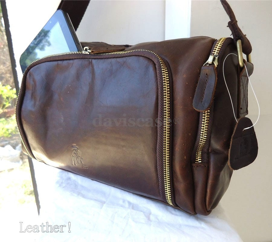 Men's genuine brown leather messenger bag for iPad and mini eBooks, vintage-style vintage handbag by vendor-unknown