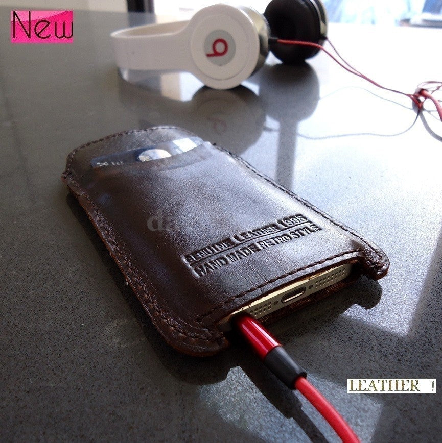Handmade genuine leather iPhone 5 case with retro style design, featuring a purse cover and pull tab for vintage phone protection.