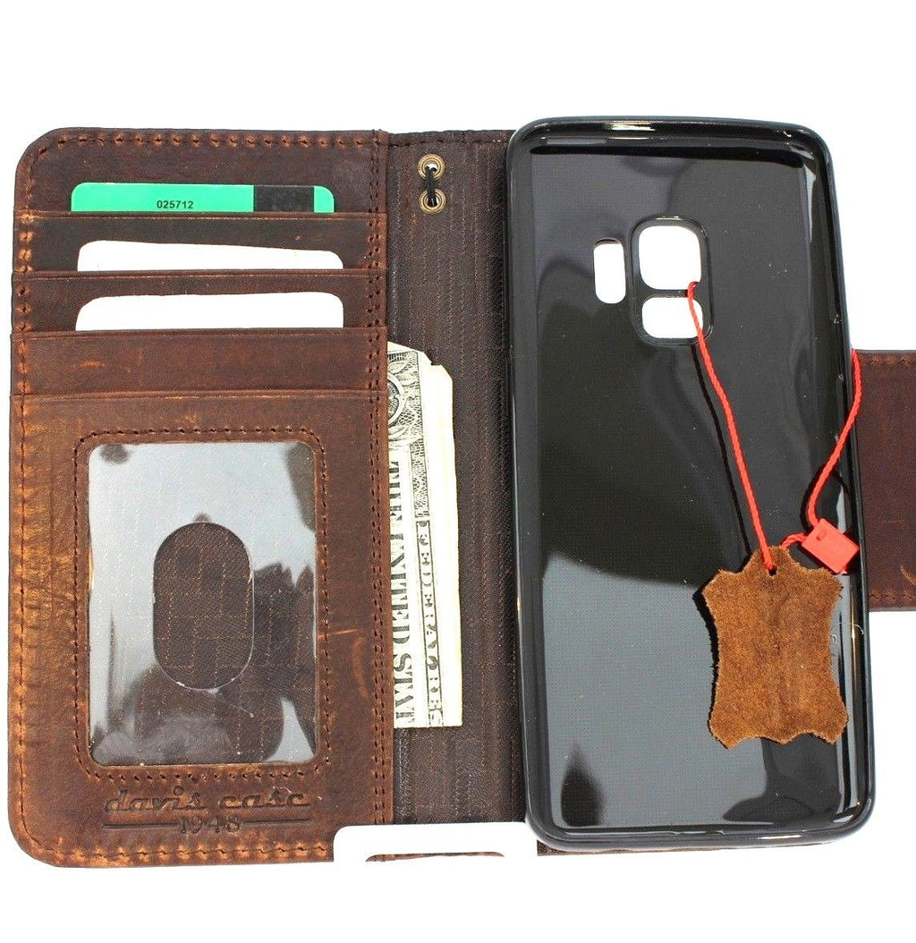 Handmade brown leather Galaxy S9 Plus case with magnetic closure, card slots, and strap by DAVISCASE, featuring vintage leather design.
