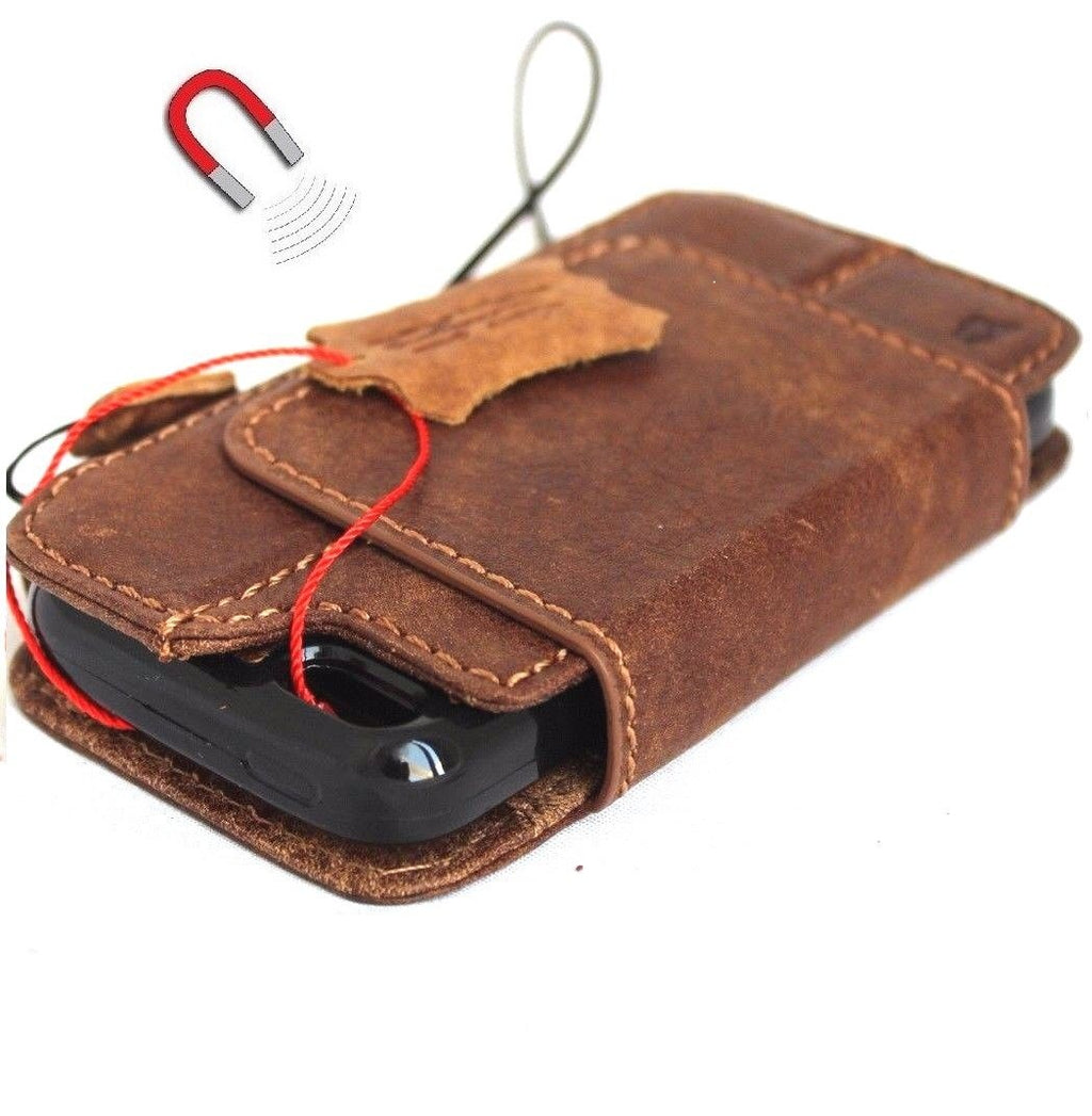 Genuine full leather iPhone SE 5c/5s wallet case with magnetic detachable cover and credit card slots, black color.