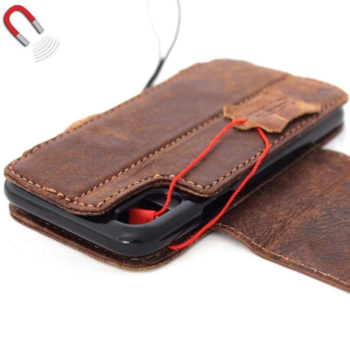 DAVISCASE genuine leather iPhone XS wallet case with magnetic closure, credit card slots, and removable high-quality holder.