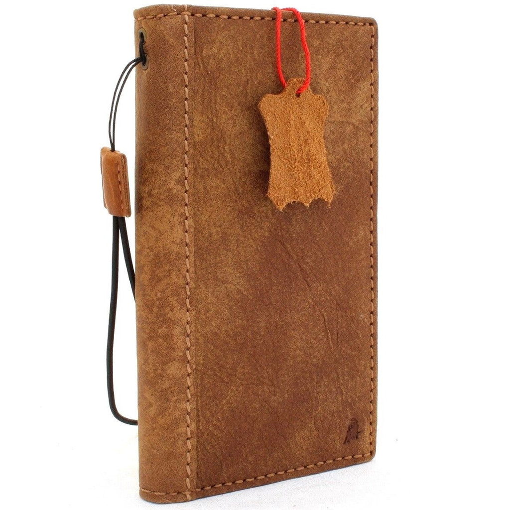 Handmade vintage tan leather case for Samsung Galaxy S9 by DAVISCASE, featuring a book wallet design with a classic, handcrafted look.