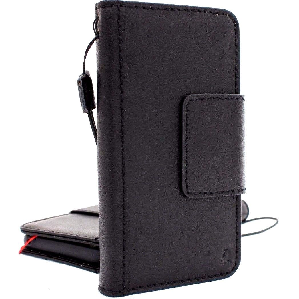 Black vintage leather Samsung Galaxy S9 Plus wallet case with magnetic closure, card slots, and strap by DAVISCASE.