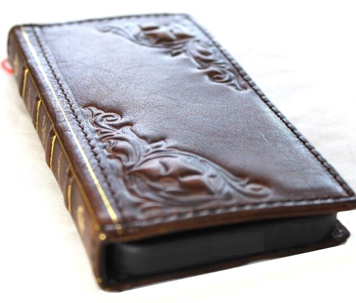 Handmade genuine leather phone case for Galaxy S26, S24, S25 Ultra, Note 20, A71, A23, A12, A31 by DAVISCASE, with Bible book design.