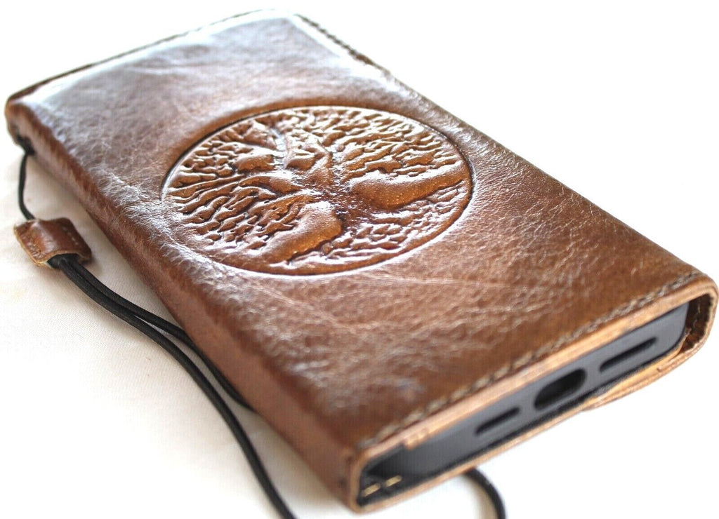 DAVISCASE handmade genuine leather phone case for iPhone 11-15 and Galaxy S21 Ultra with vintage dog paw and bear embossing, wallet style.