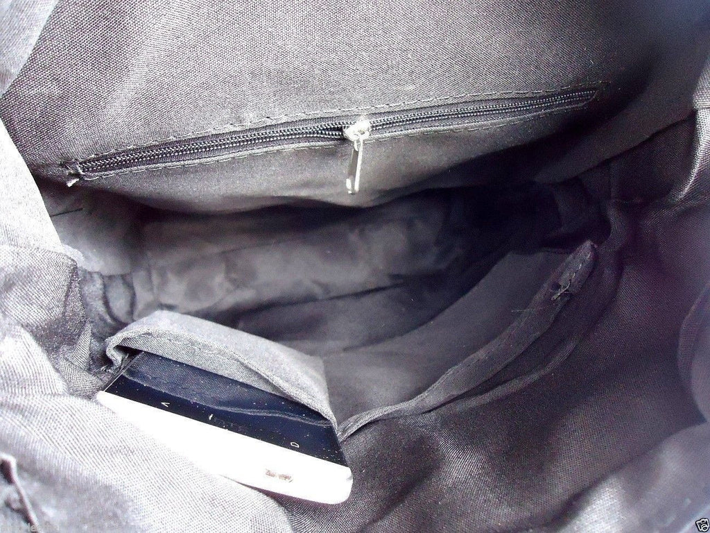 Men's black leather shoulder bag by DAVISCASE, classic crossbody messenger handbag with sleek genuine leather design.