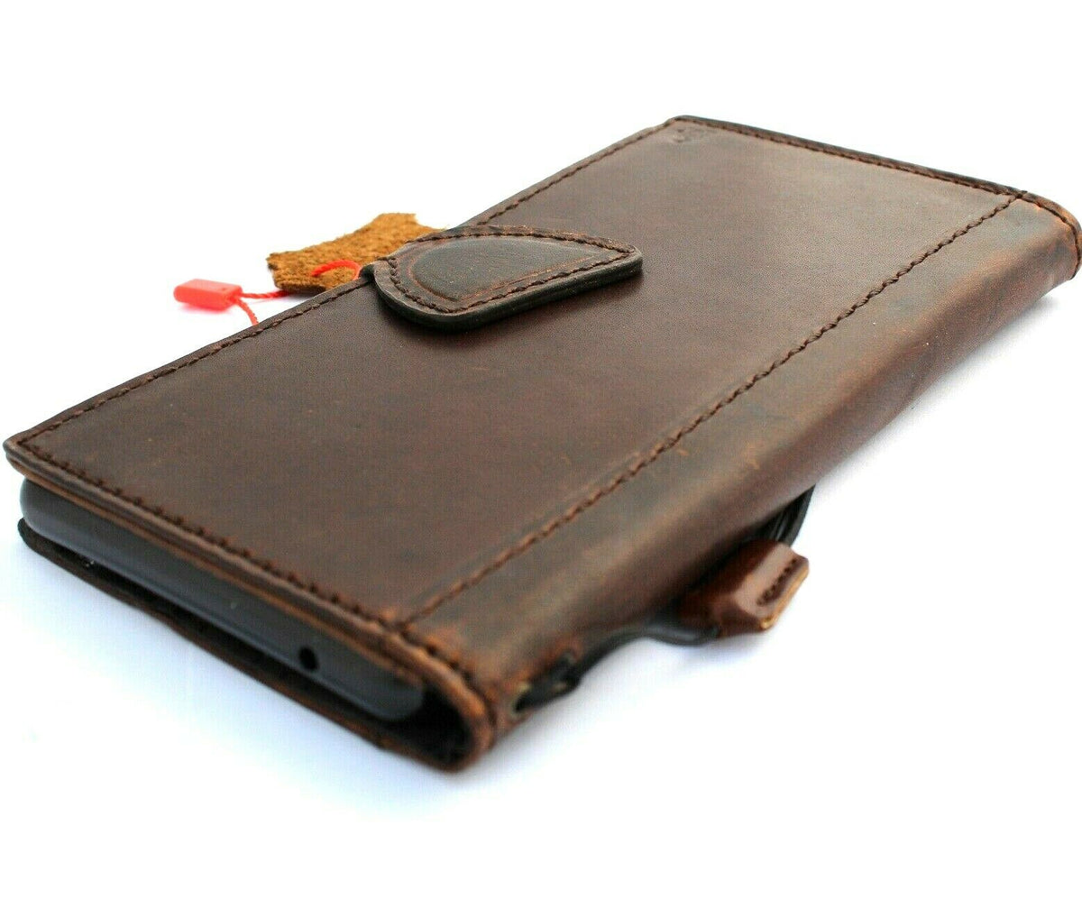 Genuine leather Google Pixel 7 Pro case by DAVISCASE with magnetic wallet closure, retro stand design, wireless charging compatible.