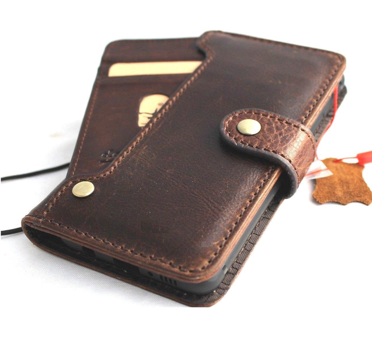 Genuine leather Samsung Galaxy S10e wallet case by DAVISCASE with card slots, magnetic closure, stand feature, and retro slim design.