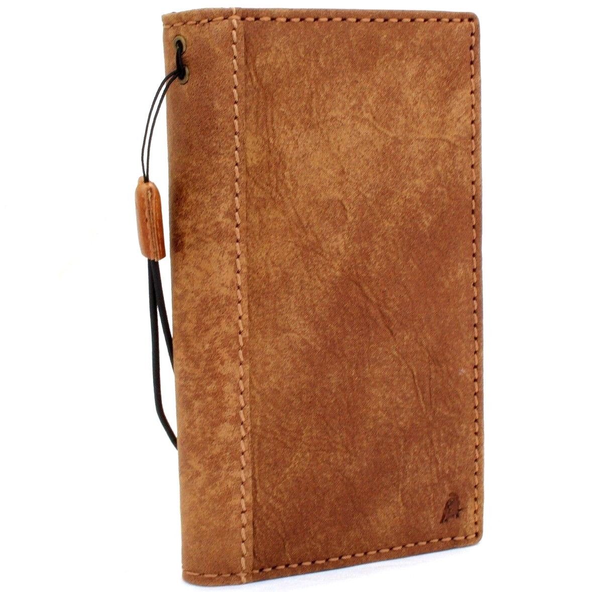 Handmade vintage tan leather wallet case for Samsung Galaxy S9 by DAVISCASE, featuring a classic book-style design and card slots.
