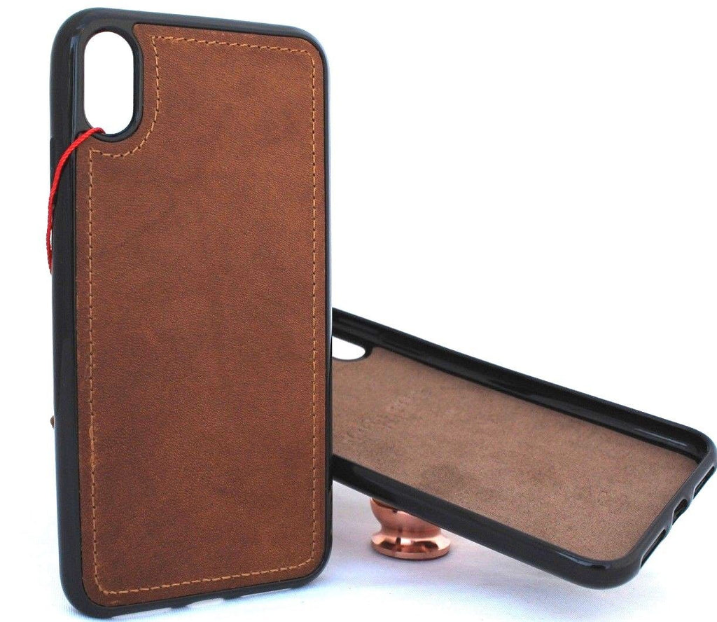 Handmade genuine leather iPhone XS Max case by DAVISCASE, slim vintage design with magnetic closure for premium protection.