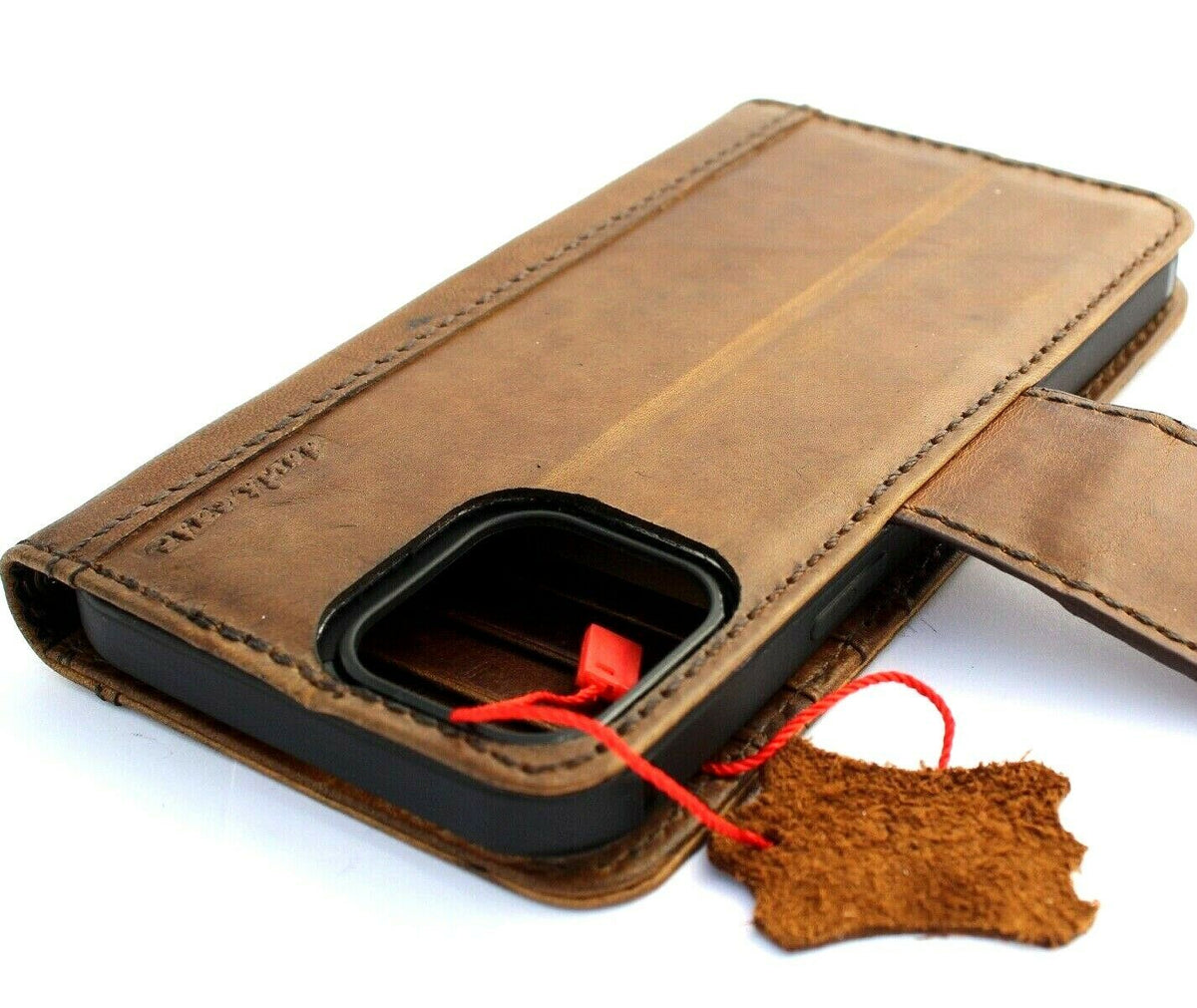 Vintage-style genuine leather case for Apple iPhone 15, 14 Pro Max, and more, with credit card slots and magnetic closure by DAVISCASE.