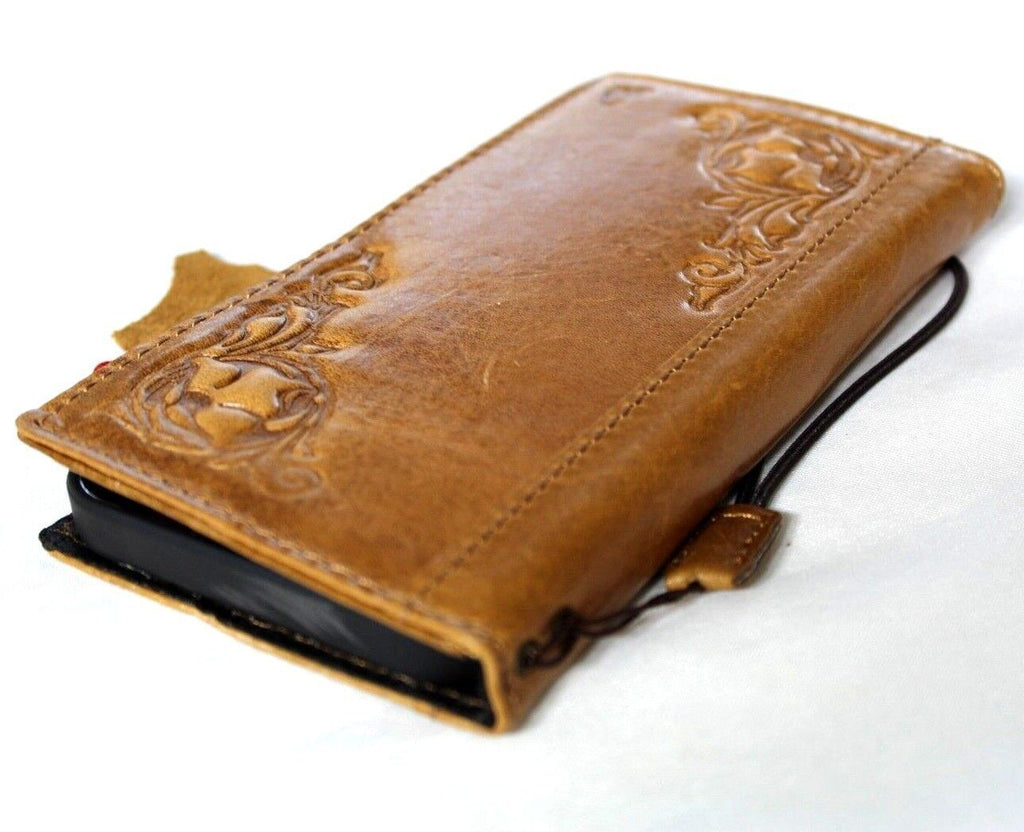 DavisCase genuine leather wallet case for iPhone 11-15 Pro Max, handcrafted vintage style with card slots in tan full grain leather.