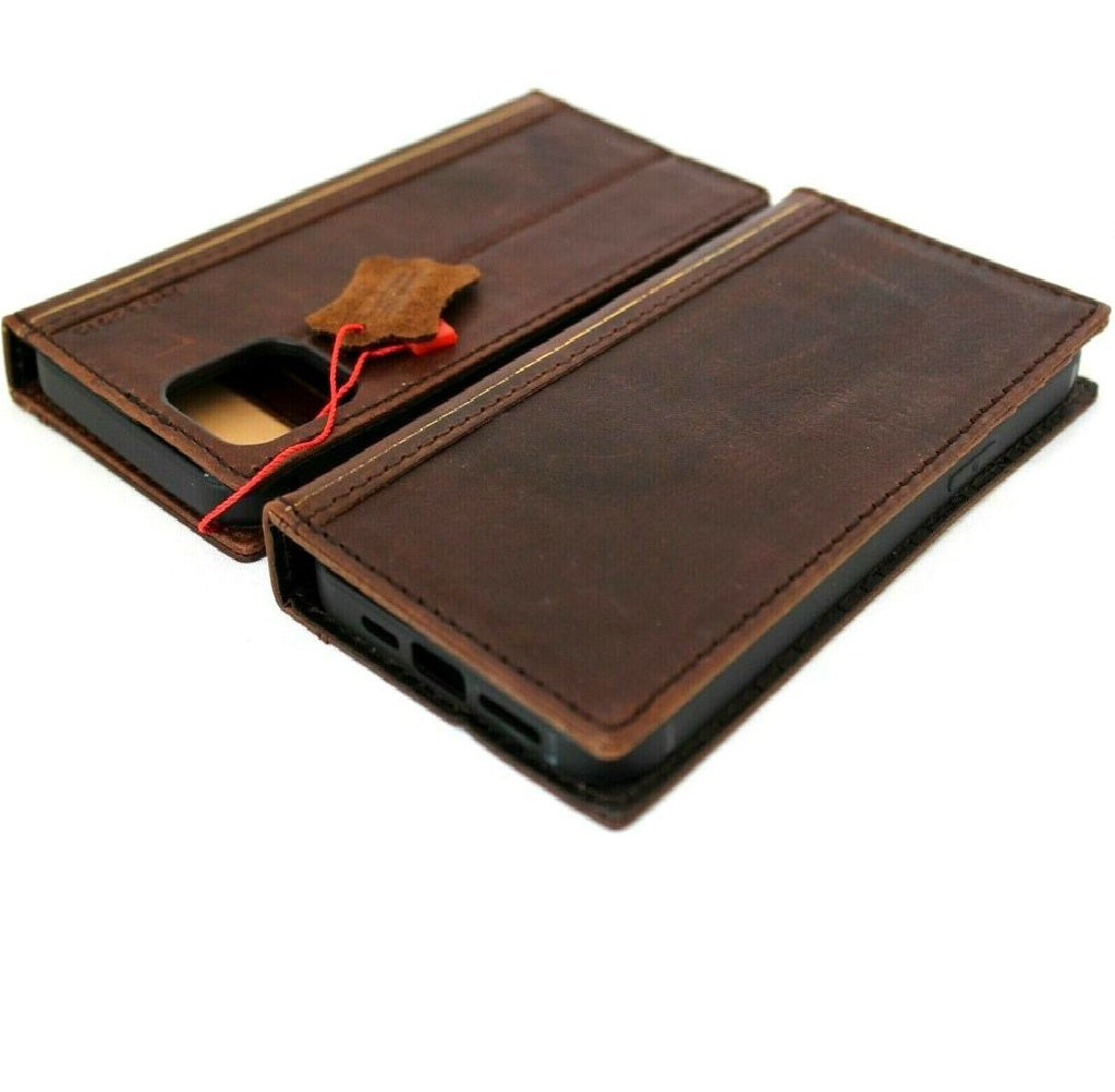Handmade genuine leather phone case by DAVISCASE for iPhone 17/14/15 Pro Max and Galaxy S26/S25/S24 Ultra, vintage full grain leather.