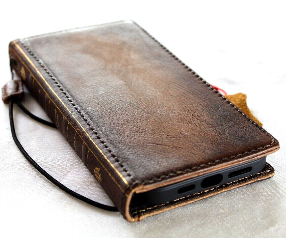 Handmade genuine leather phone case for Motorola Edge 50 Ultra by DAVISCASE, vintage-style wallet book with DIY craftsmanship.