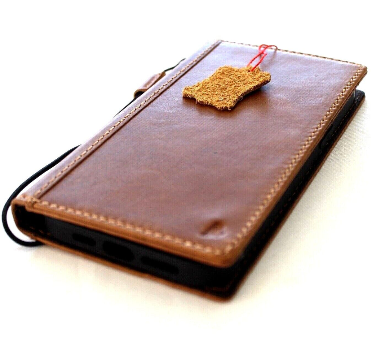 Handmade DAVISCASE genuine leather phone case with card slots for iPhone 17, 16, 12, 13, 14, 15 Pro Max, Air, 8 Plus, SE, XS.