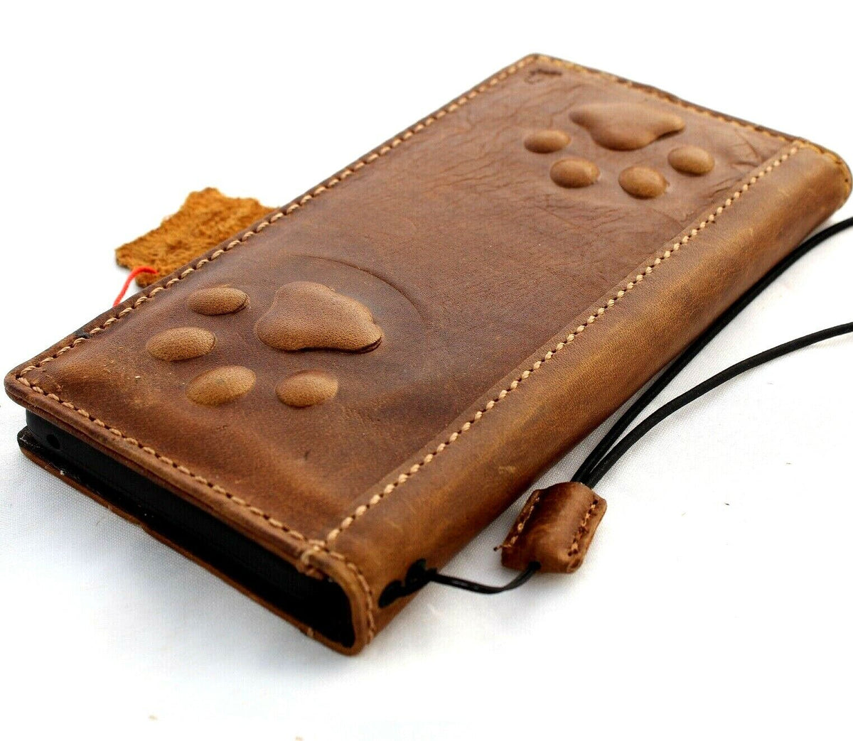 Handmade genuine leather phone case for Samsung Galaxy S22, S21, Note 10, A51, and more, with wallet and paw dog design by DAVISCASE.