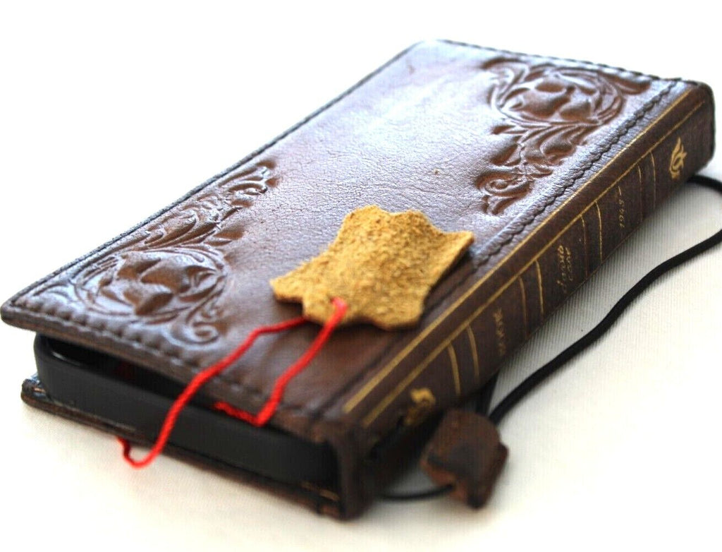 Genuine leather Google Pixel case by DAVISCASE, fold book wallet style with stand, featuring classic retro art design.