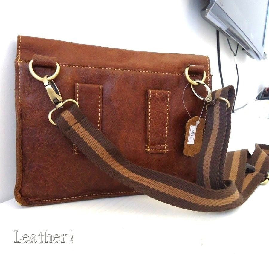 Genuine leather shoulder wallet bag for men and women by DAVISCASE, featuring a compact waist camera pouch with multiple pockets.