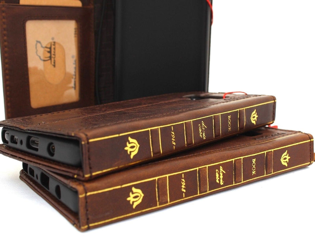 Genuine leather Samsung Galaxy Note 8 case with card slots, vintage style, slim design, and soft interior by DAVISCASE.
