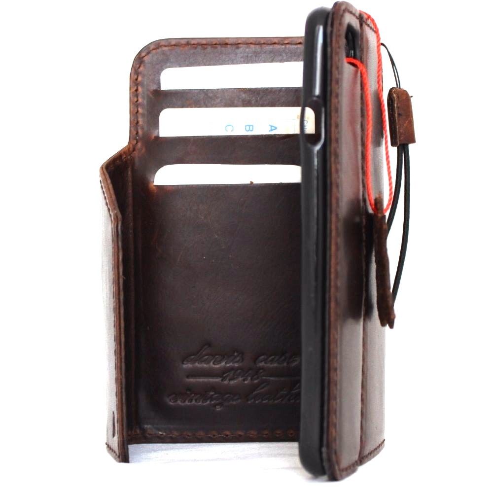 DavisCase genuine leather iPhone SE 2 2020 wallet cover with card slots, slim design, magnetic closure, suitable for wireless charging.